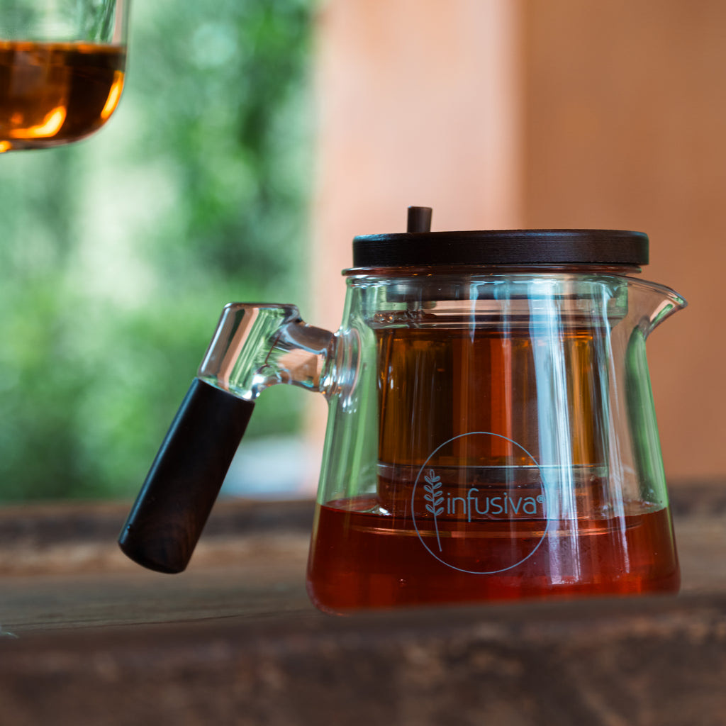 Chaleira de vidro com infusor automático
